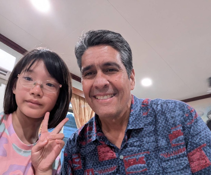 朱O恩同學與帛琉總統合影
